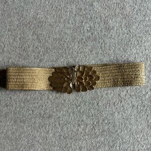 Gold woven floral belt